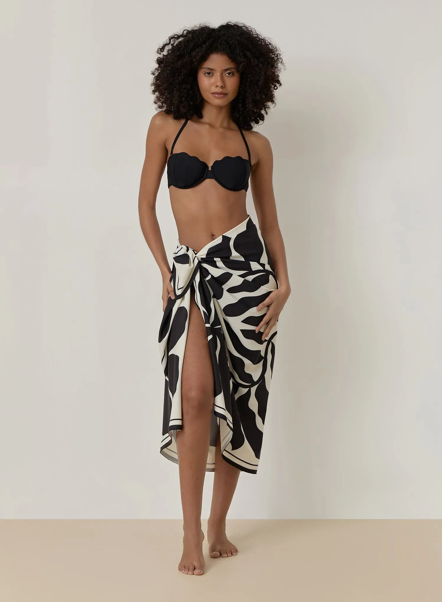 Black And Cream Printed Sarong- Bora