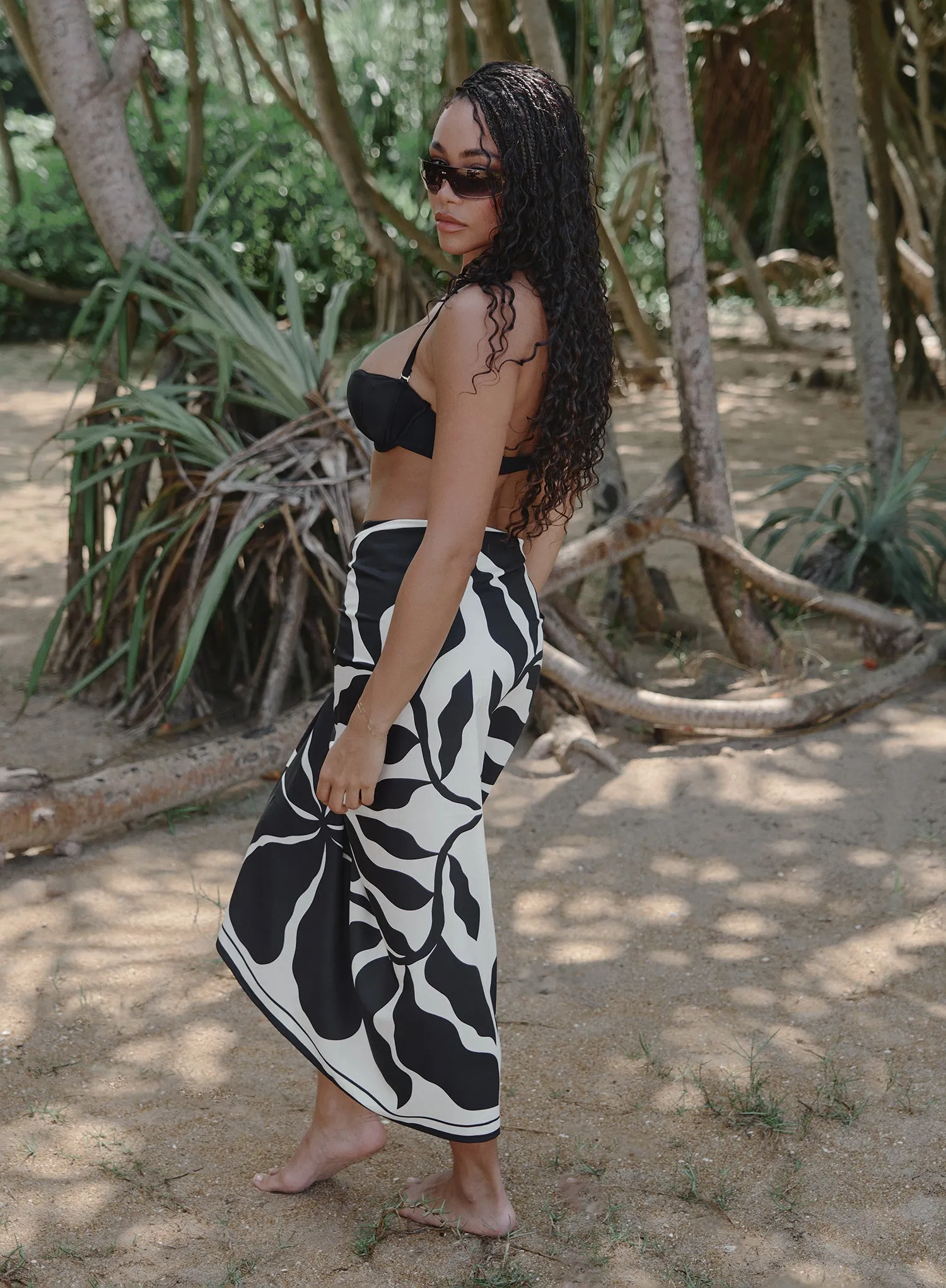 Black And Cream Printed Sarong- Bora