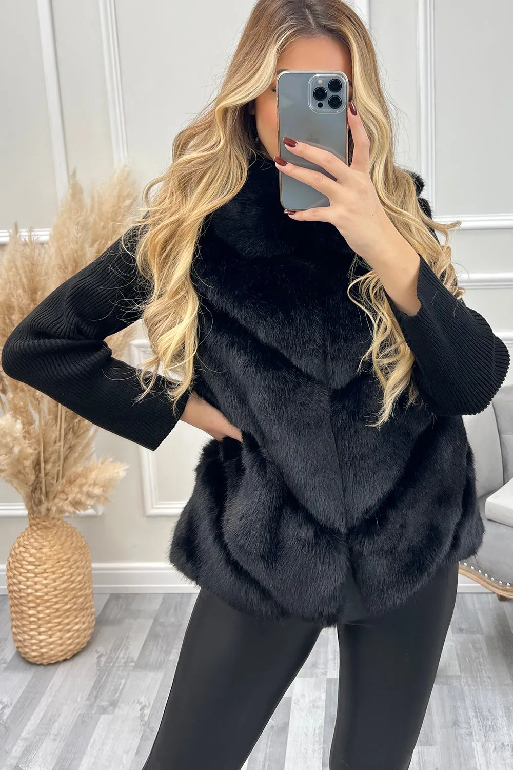 Cady Black Faux Fur Collared Gilet