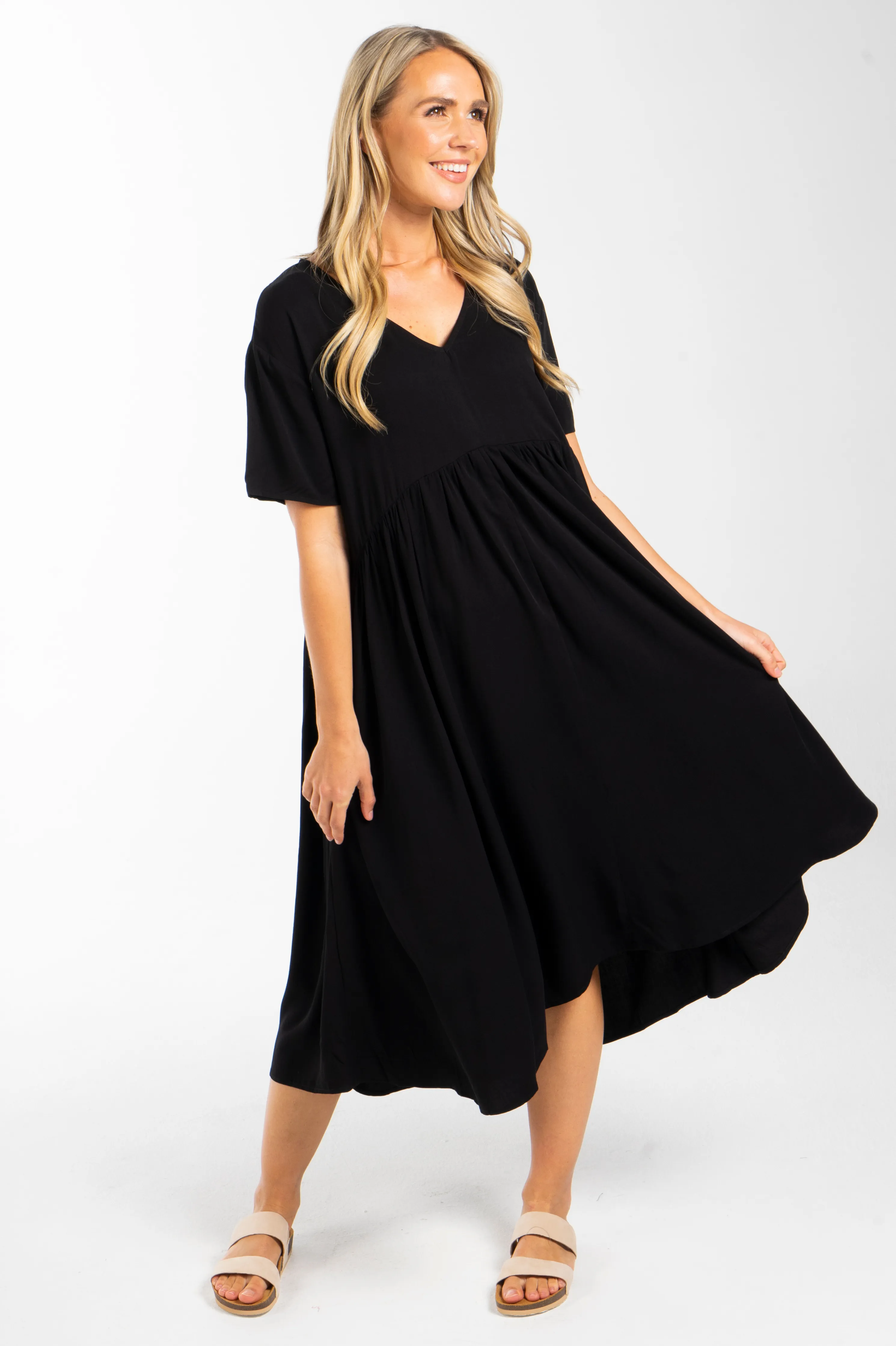 FINAL SALE Wander Dress in Black