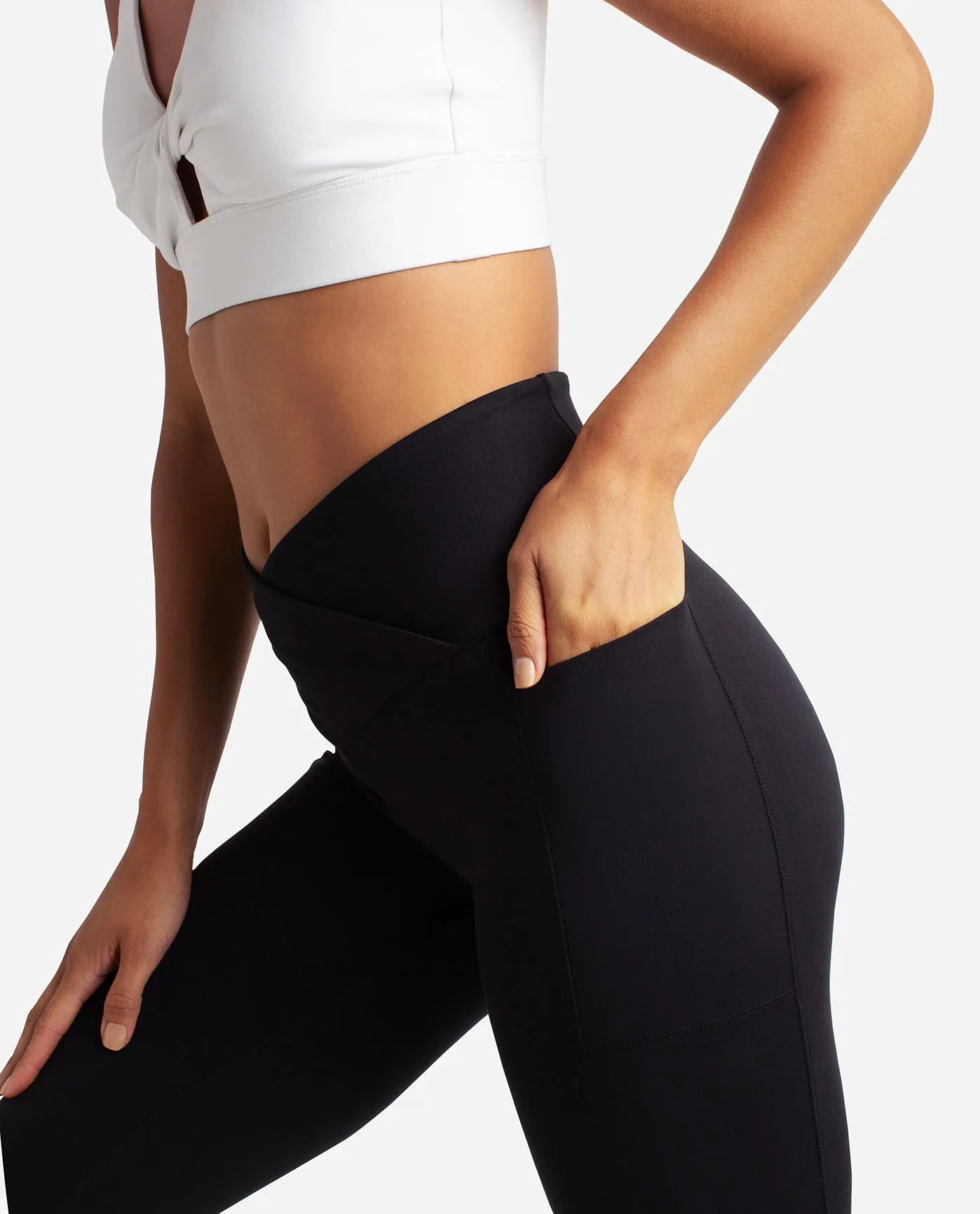 Studio Cross Waist Legging