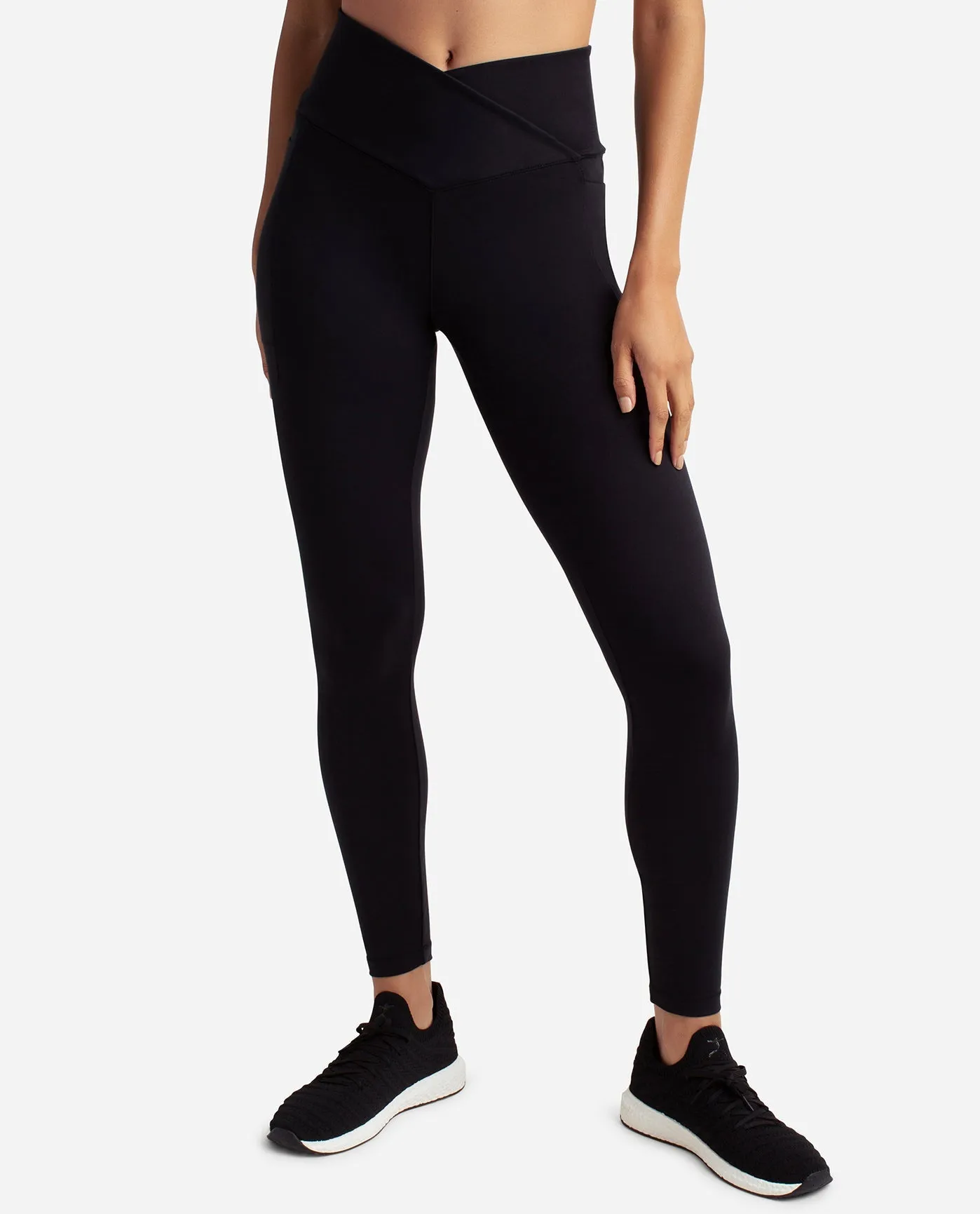 Studio Cross Waist Legging