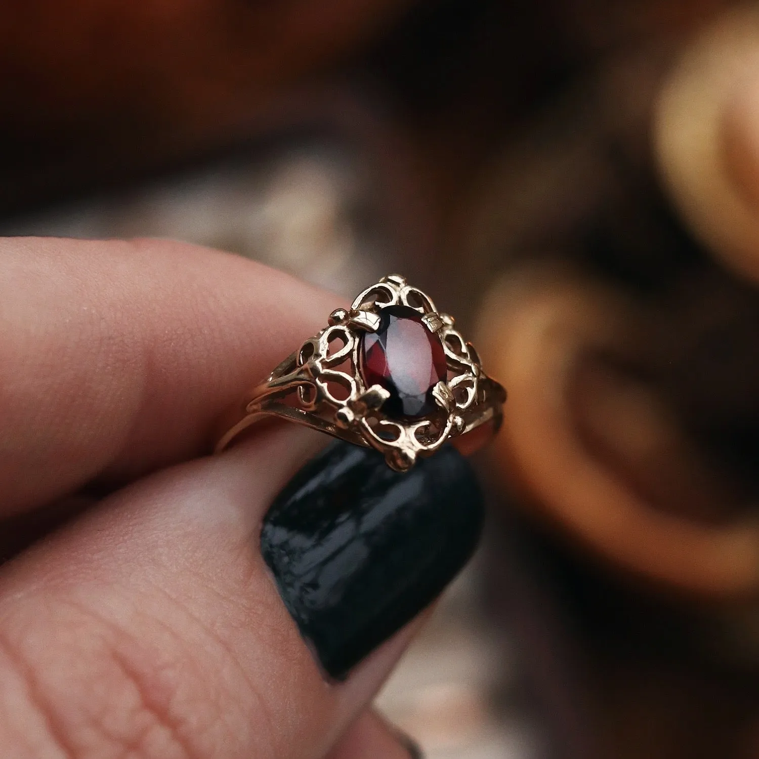 Vintage | Liliane Garnet Ring